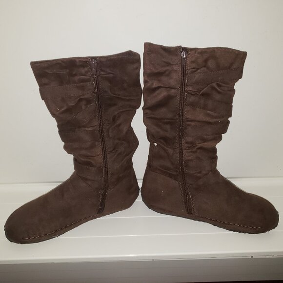 Brown Lohan Style Flat Round Toe Boots [Groove] [Size 8] - Picture 1 of 4